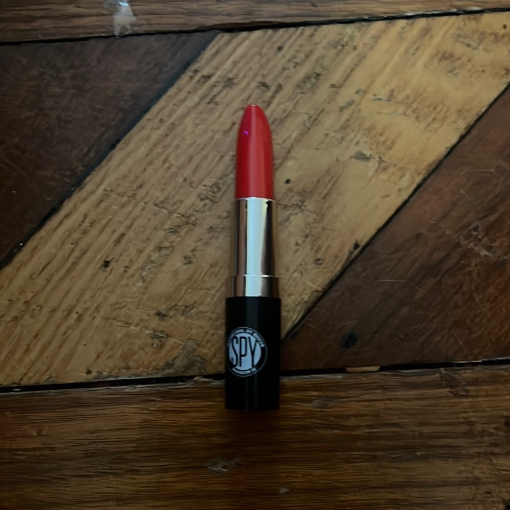 Lipstick pen (a pen in a FAKE lipstick)